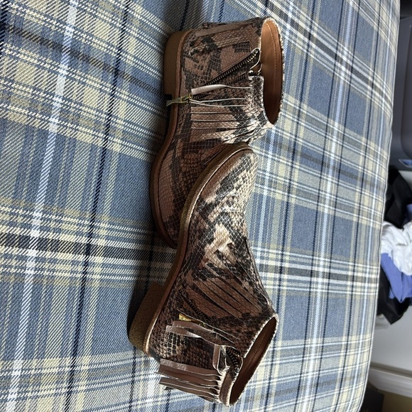 Kate Spade Saks Betsie Fringe Snakeskin Bootie - Picture 6 of 7